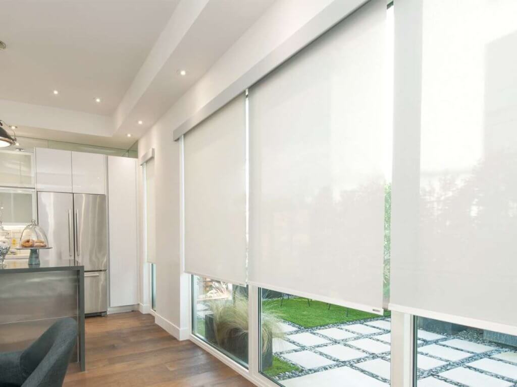 Roller shades are sleek, modern, and functional—but they collect dust, pollen, and stains over time. Knowing how to clean roller shades without damaging them is key to preserving their style and extending their lifespan. This guide breaks cleaning into simple steps: dusting, spot cleaning, deep cleaning, and preventive care—so you can keep your window treatments looking fresh without worry.